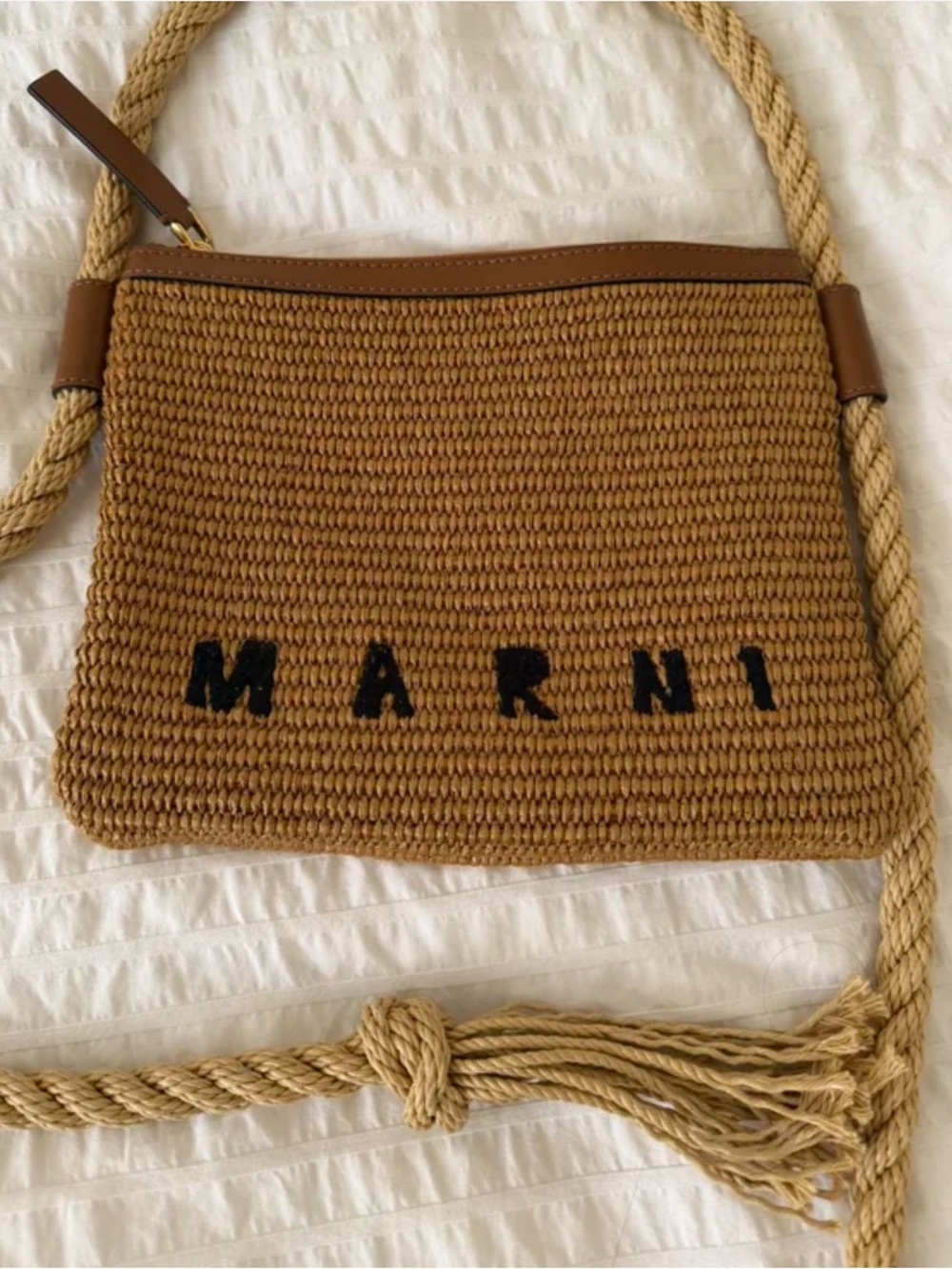Marni Marcel Logo Embroidered Crossbody Bag - Picture 4 of 6